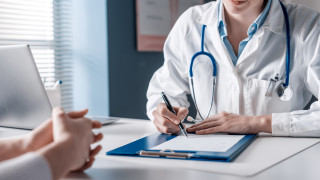 715 студенти от випуск 2022 г на Медицински университет София положиха