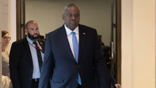 Министърът на отбраната на САЩ Лойд Остин отмени споразумението сключено