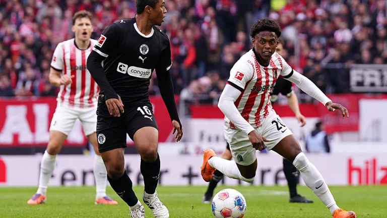 Фрайбург остави Санкт Паули в деликатна ситуация