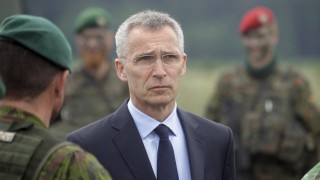 НАТО продължава да укрепва източния си фланг Това заяви генералният