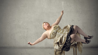 И на най обикновените хора им се случва да падат човешко