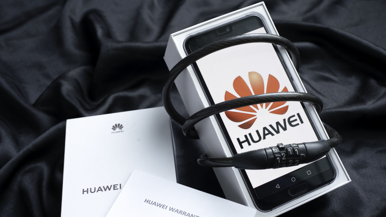 40 евродепутати: Huawei и ZTE са задължени да изпълняват нарежданията на Пекин