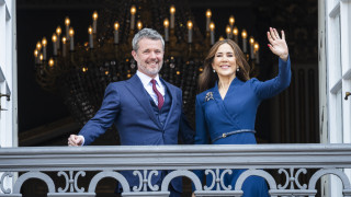 Традицията повелява крал Фредерик и кралица Мери да направят лятна