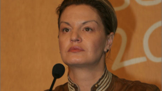 Стефка Костадинова с приз от ИААФ