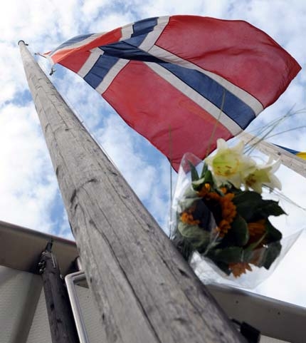 Книга за съболезнования в посолството на Норвегия
