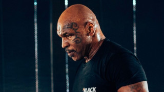 Майк Тайсън вдигна мерника на Hulu