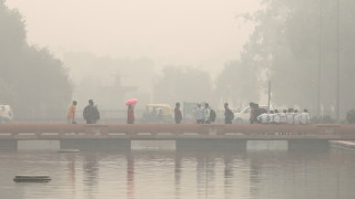 Ню Делхи ограничава превозните средства, за да бори замърсяването на въздуха