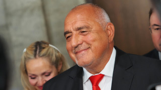 Борисов не знае кой е бащата на вот на недоверие №5, чака Радев с партия