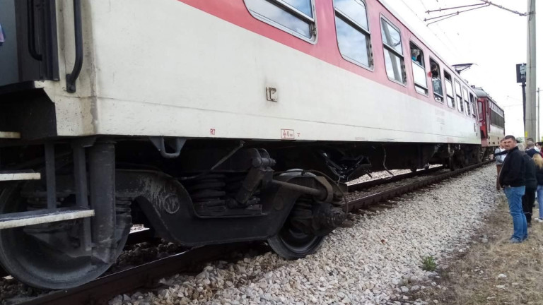 Вандали почупиха стъклата на три влака за няколко часа 
