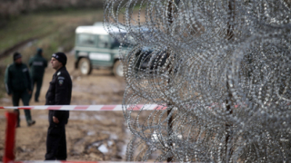 МВР пресече канал за трафик на бежанци край Малко Търново