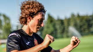 Българският национален отбор по футбол замина за Англия където утре