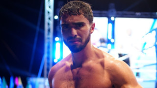 Абделила Азузи опита да не наруши обещанието да нокаутира Фабрис Гнедре ала