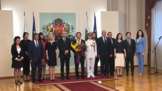На церемония в Гербовата зала на Дондуков 2 президентът Румен
