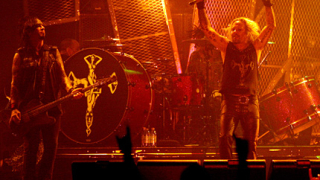 Калиакра рок фест започна гръмотевично с Motley Crue