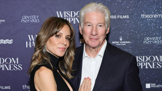 Алехандра Силва - съпругата на Ричард Гиър, сподели редки семейни снимки с трите им деца