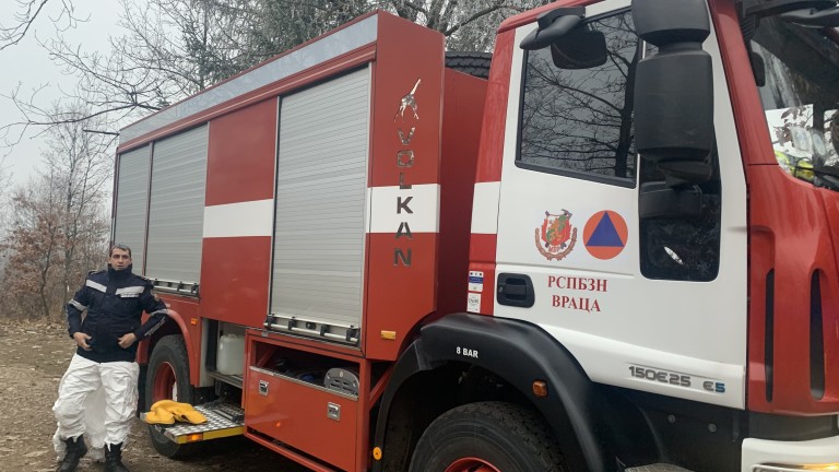 Пожар пламна в жилищна кооперация в София
