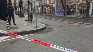 Полиция отцепи софийска улица заради мъж с нож