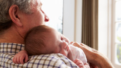 "Бабинство": Отпускът за гледане на внуци е възможен и у нас