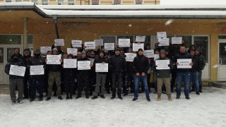 Какви са бонусите на шефовете в правосъдното министерство, питат надзирателите