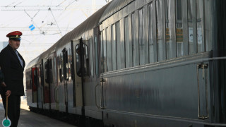 Aтракционен влак тръгна от Централна гара за 130 години БДЖ