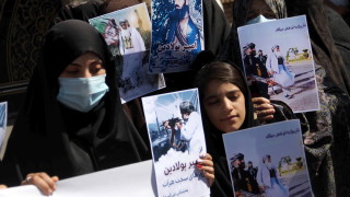 Изтеглянето на войски от Афганистан е стратегическа грешка която рискува