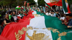 Анализатори: Иран няма как да спечели войната, но режимът може да оцелее