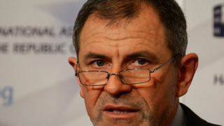 Редица видни обществени личности от политическата и съдебната власт както