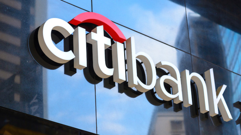 Българин съди Citibank за обиди на етническа основа