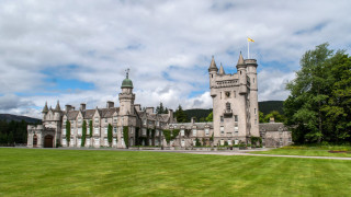 Британското кралското семейство отваря вратите на замъка Балморал за обществеността