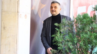 Тази жена Корнелия Нинова освен в политически батак вкара