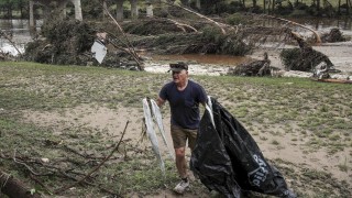 Броят на жертвите на наводненията в американския щат Тексас причинени