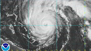 Ураганът „Игор” набира скорост