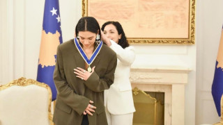 През последните шест седем години Дуа Липа успя да се превърне