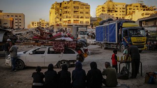 Израелските военни навлязоха още по дълбоко в най населените райони на град