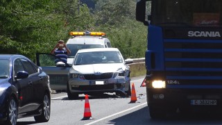 Катастрофа блокира трафика преди тунела край село Железница съобщава БГНЕС