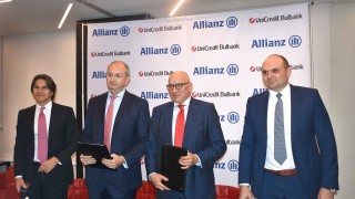 "УниКредит" вече ще предлага застраховки на "Алианц" в своите клонове