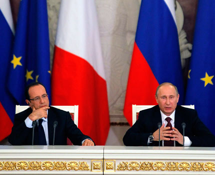 Оланд настоя пред Путин за мирно предаване на властта в Украйна 