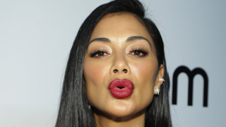 Как мирише Никол Шерцингер