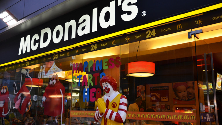 Веригата за бързо хранене McDonald`s временно затваря офисите си в