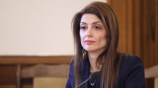БСП обеща да пази възрастните хора от "къщите на ужасите"