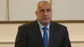 Повлияйте на абитуриентите за тези кючеци и гюбеци, моли Борисов учителите