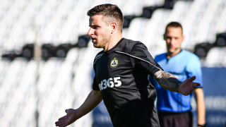 Иван Минчев ще пропусне домакинския мач на Славия с Ботев