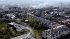 Губернаторът на Луганска област: В Рубежне няма оцелели сгради, има гробища в дворовете