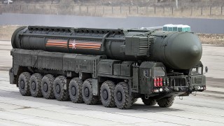 Русия провежда ядрени учения с мобилни пускови установки "Ярс"