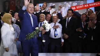 Ердоган отново начело на управляващата партия 