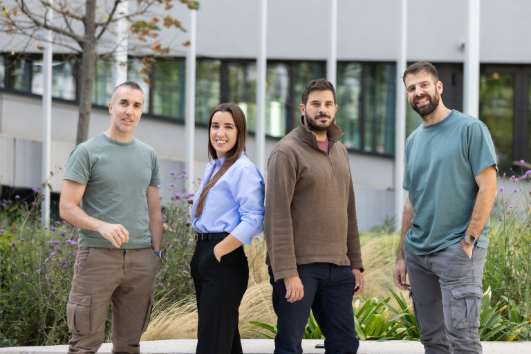 Служители от екипите по технологии и продукти на Kaizen Gaming в Kaizen Campus в Атина