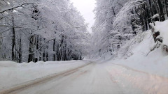 Слаб сняг в Западна България