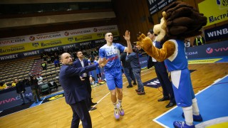 Амбициозният баскетболен отбор на Левски Лукойл ще завърши селекцията за
