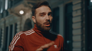 Тото от СкандаУ със самостоятелна песен