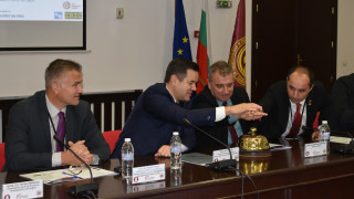 Министърът на икономиката: Ситуацията не е чак толкова черна